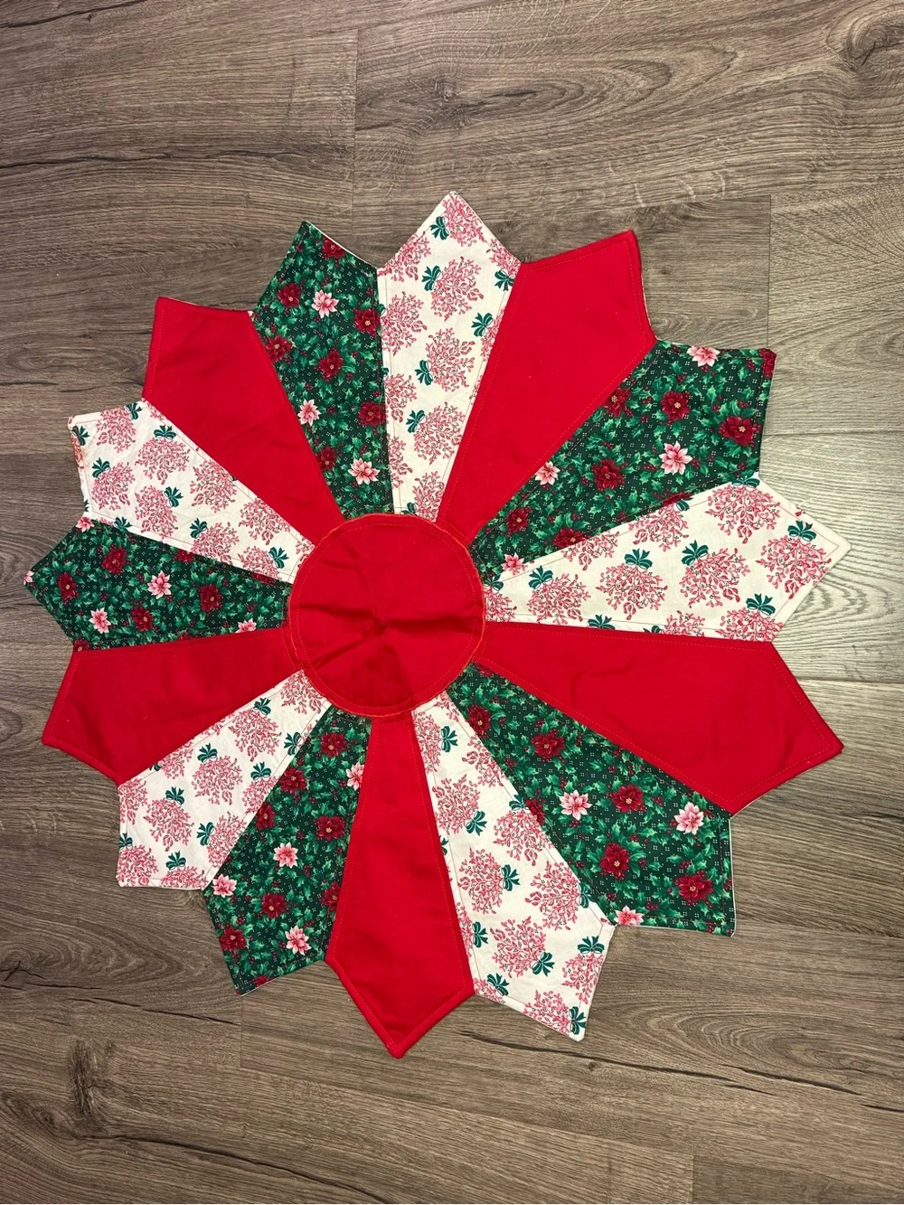 VTG Large Quilted Beautiful Multi Design Christmas Fabric Table Decor Placemat